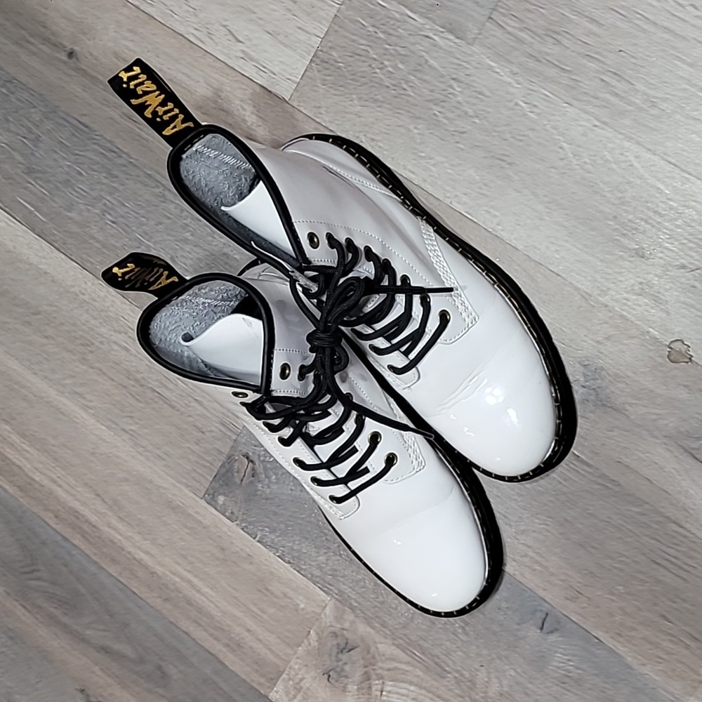 DR MARTENS White Leather Zavala Lace Up Combat Ankle Boots Size 9W/8M - Picture 3 of 9